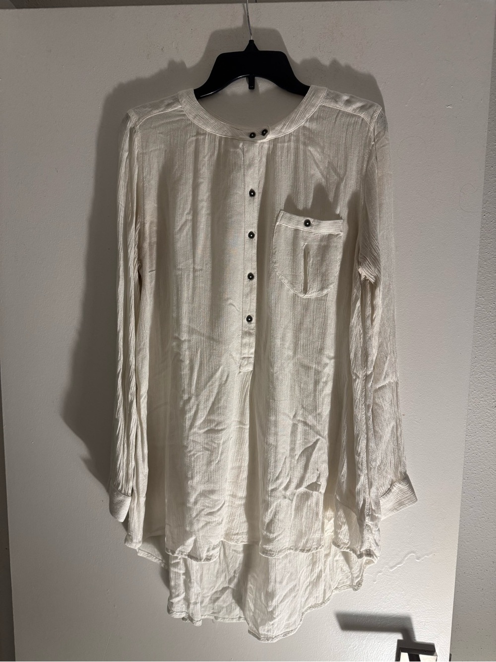 Free People Women’s Cream Button-Neck Pleated Blouse Size M